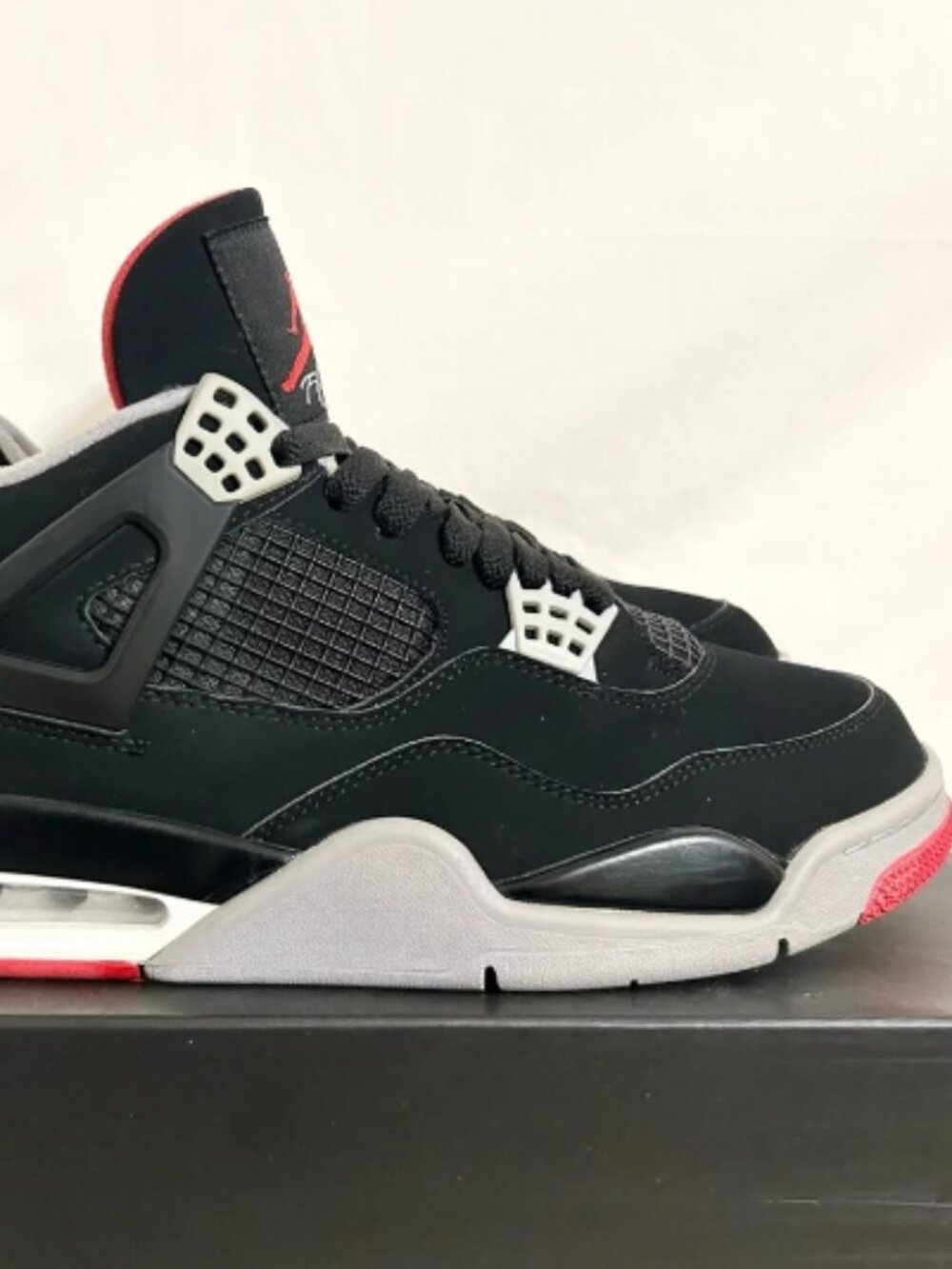 Jordan 4 Retro Bred